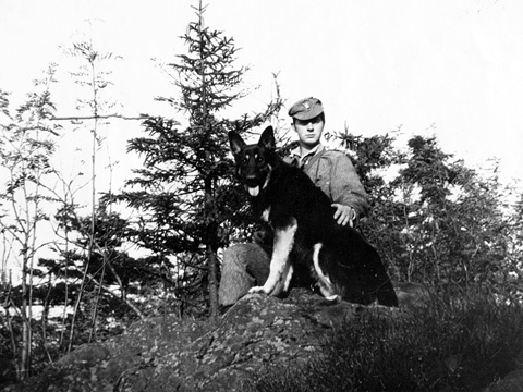 A working partnership, from Hans’s original homepage.